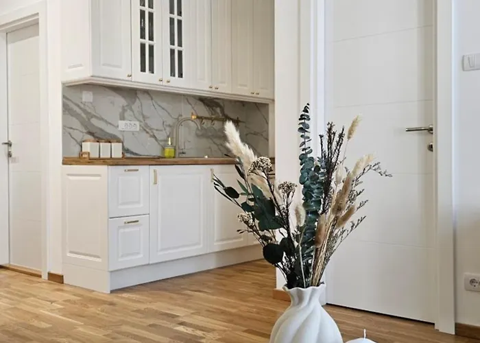 Zlatni Trg * Ζλάτιμπορ